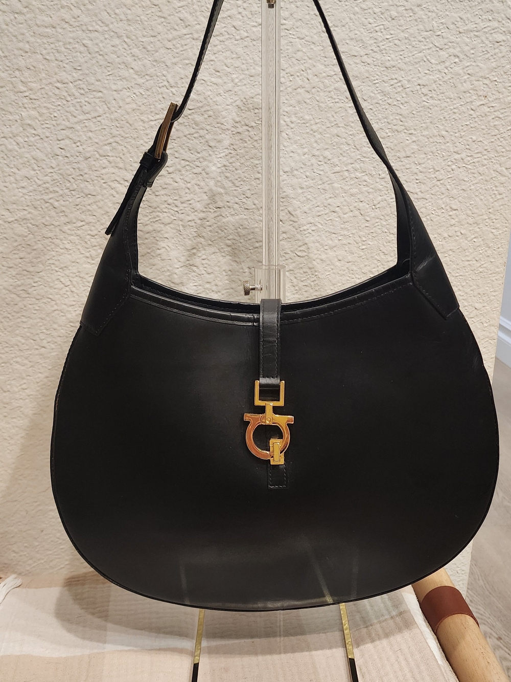 Salvatore Ferragamo black Leather Shoulder Bag with Gold Accent - Picture 3 of 3